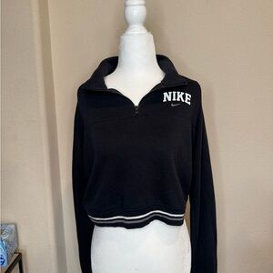 Nike Women's Black Cropped Quarter Zip